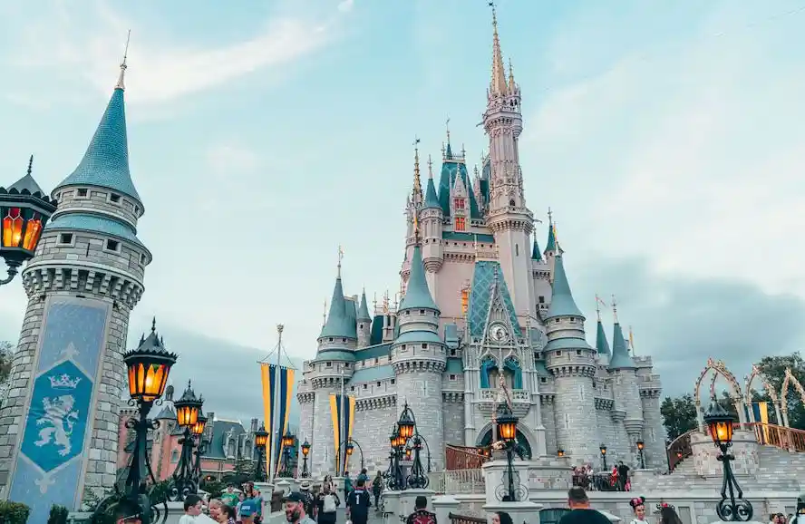 Disney World before covid - Cloud of Goods