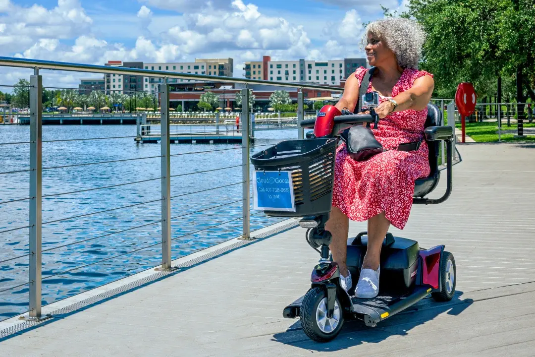 Navega por Disney World con facilidad: alquila un scooter en Cloud of Goods