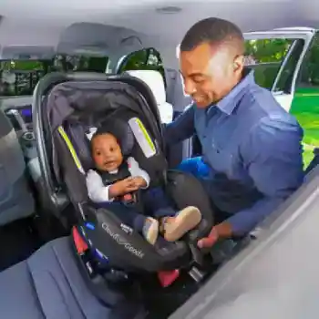 Rear-facing infant car seat rental Berkeley