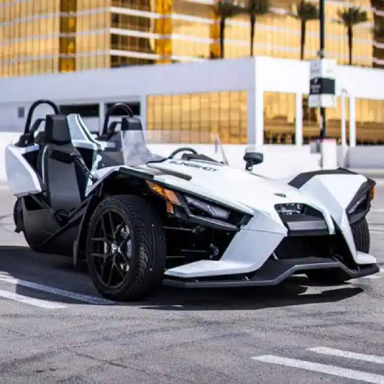 Automatic Polaris slingshot rental 