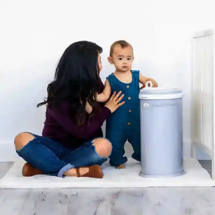 Odor Locking Diaper Pail rental 